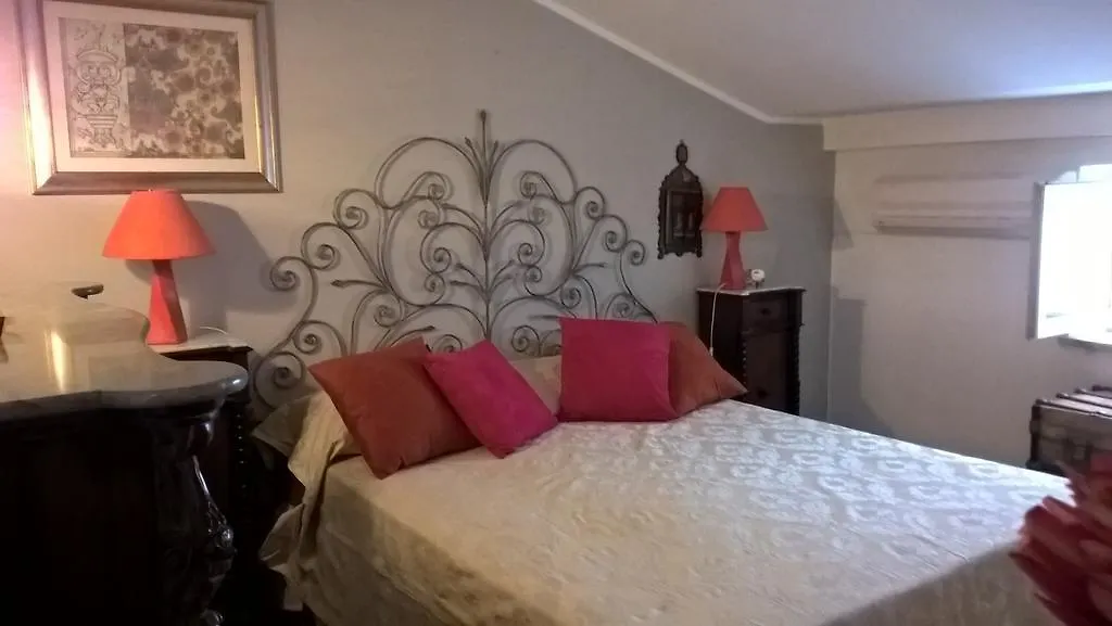 باليرمو Adele Apartment إيطاليا